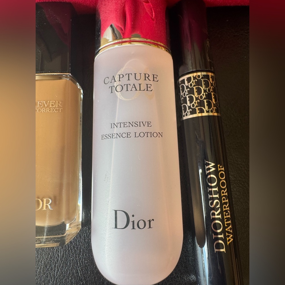 Dior Beauty Bundle W/Capture Total Lotion, Mascara, & Concealer W/Red Dior Pouch - Picture 3 of 16